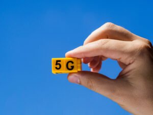 Read more about the article Mengenal Jaringan 5G: Perbedaan dengan 4G dan Dampaknya bagi Kehidupan Digital, Ini Penjelasan Tim Ahli Wireka Teknologi